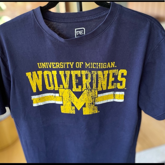 University of Michigan, T shirt, Youth medium, Excellent Condition - Picture 2 of 12